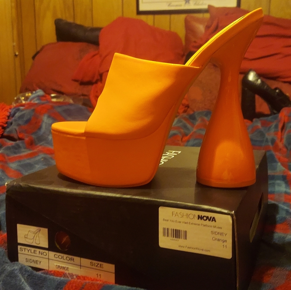 Fashion Nova Heels sz 11